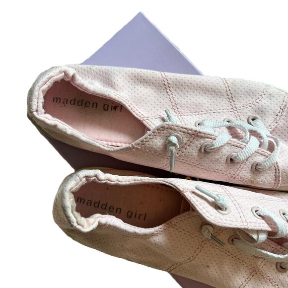 Madden Girl by Steve Madden - Baailey P Sneakers - Picture 3 of 4